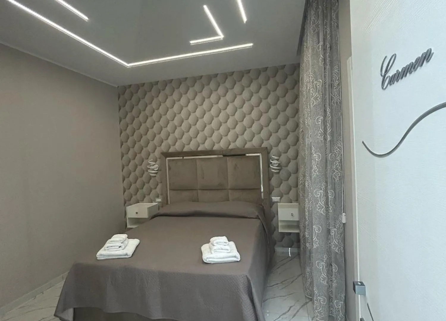 Bebsantaniellohouse1 Bed & Breakfast Naples 0*,