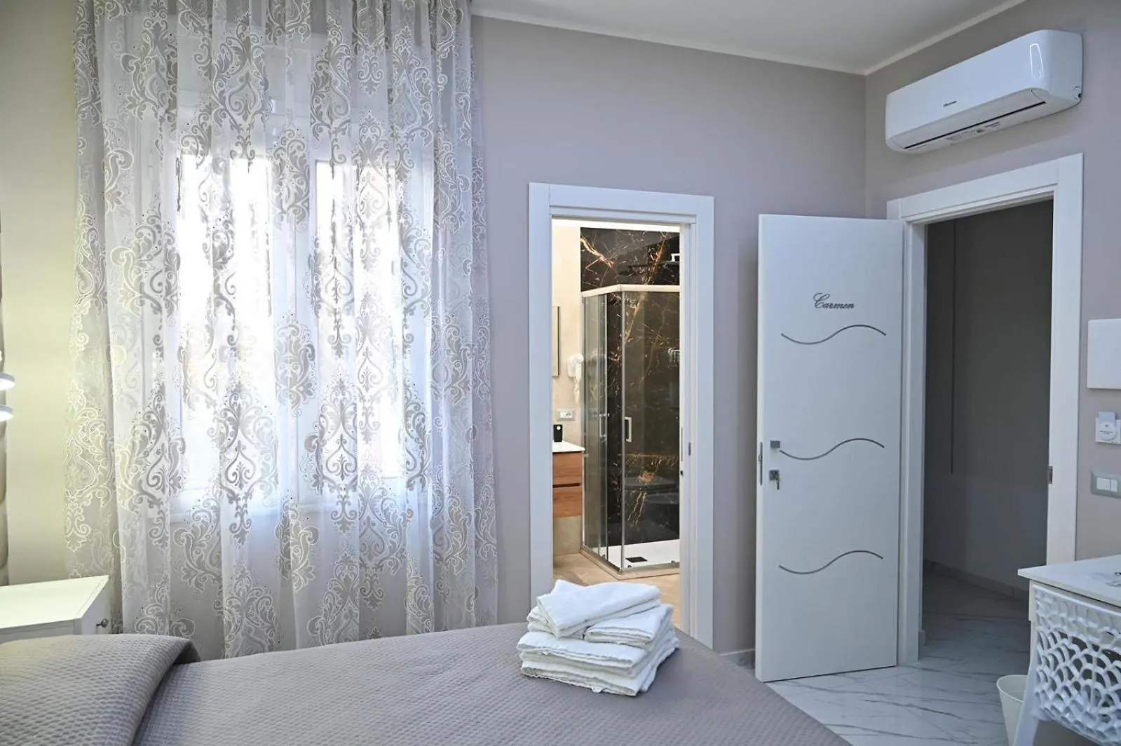 Bed and Breakfast Bebsantaniellohouse1 à Naples Couette-café