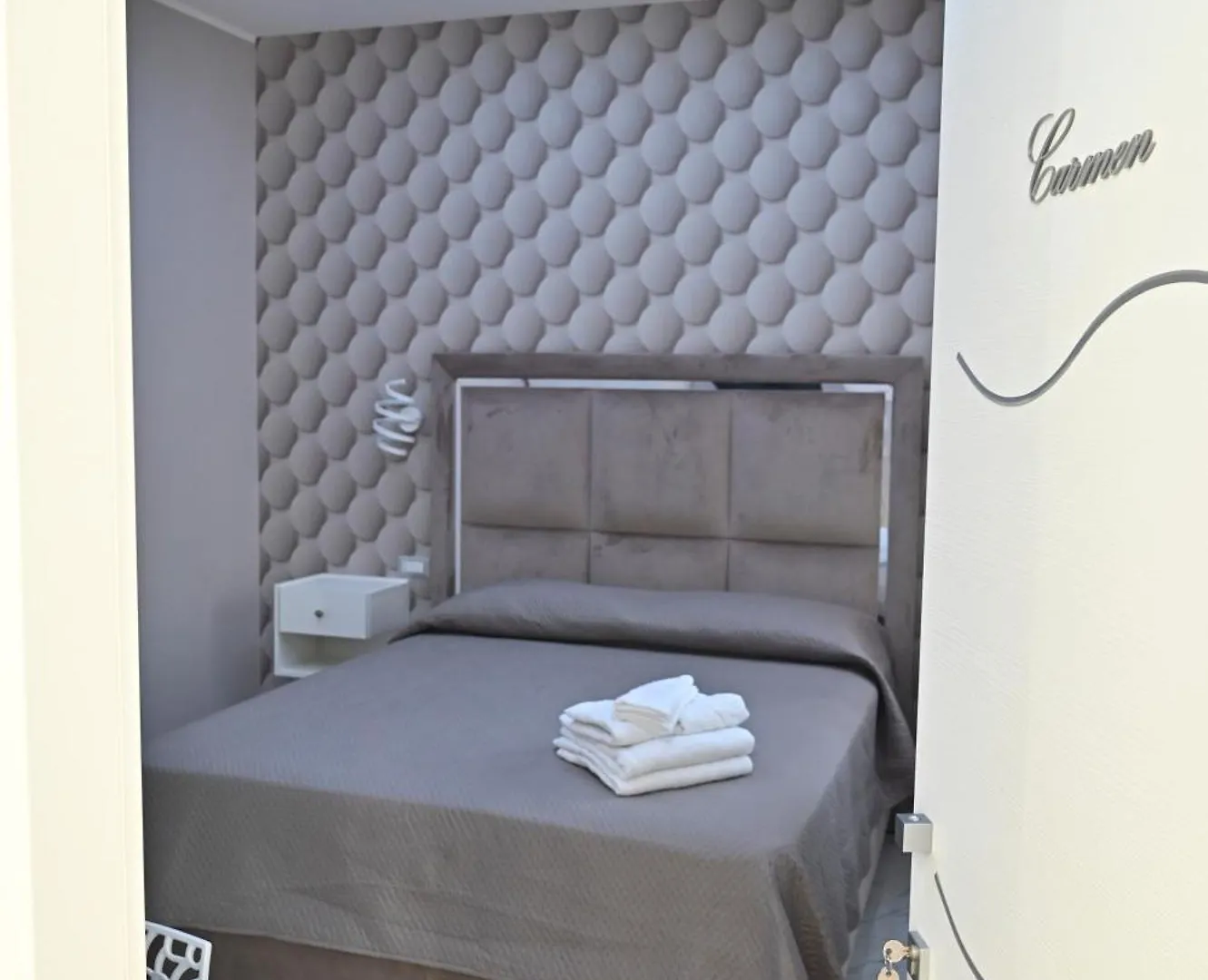 Bed and Breakfast Bebsantaniellohouse1 à Naples Couette-café