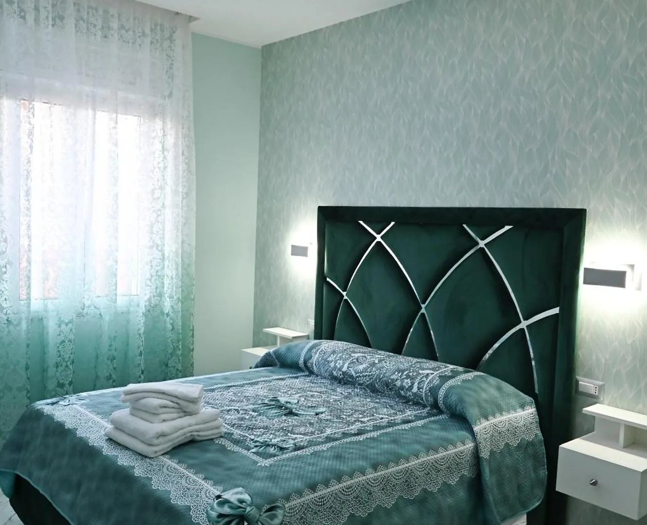 Bed and Breakfast Bebsantaniellohouse1 à Naples Couette-café