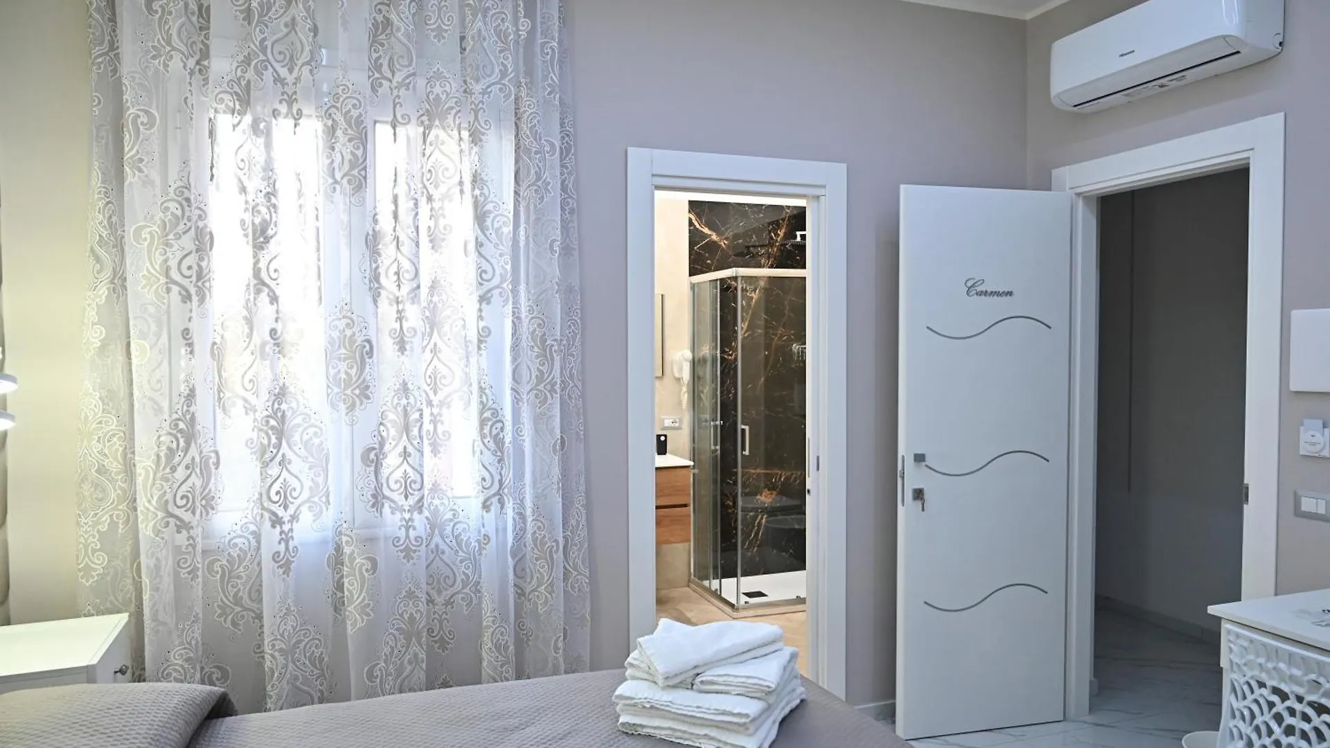Bed and Breakfast Bebsantaniellohouse1 à Naples 0*,
